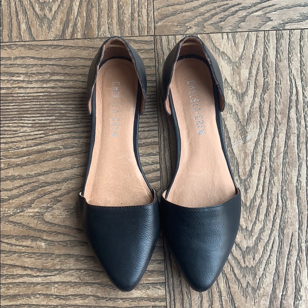 NEW Black Vegan scalloped flat